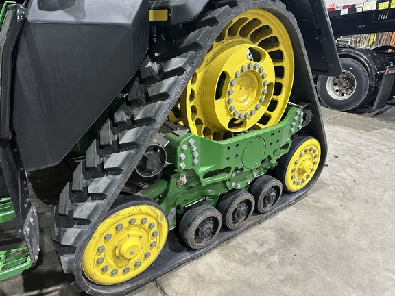 2024 John Deere 8RX 370 Tractor Rubber Track