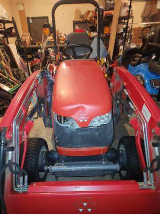 2009 Massey Ferguson GC2400 Tractor Compact