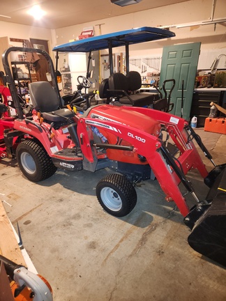 2009 Massey Ferguson GC2400 Tractor Compact