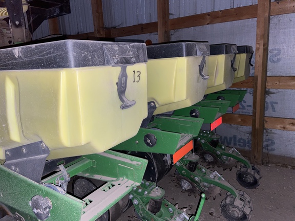 2000 John Deere 1780 Planter