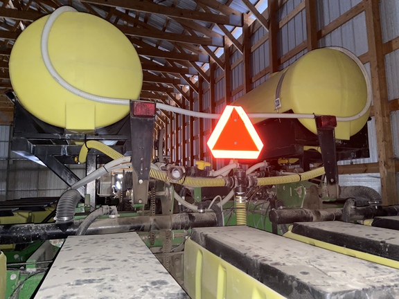 2000 John Deere 1780 Planter