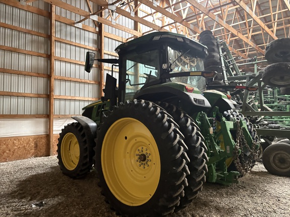 2025 John Deere 7R 250 Tractor