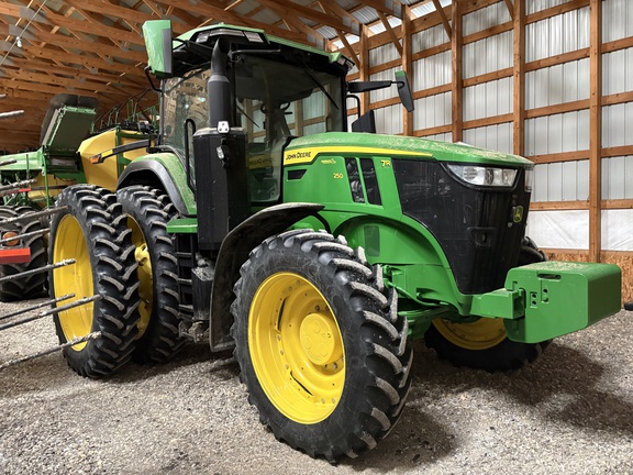 2025 John Deere 7R 250 Tractor