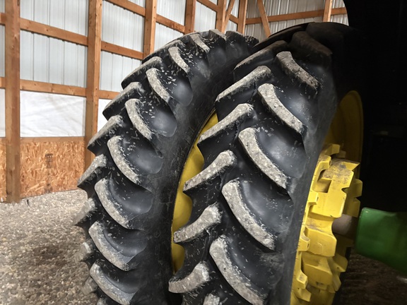 2025 John Deere 7R 250 Tractor