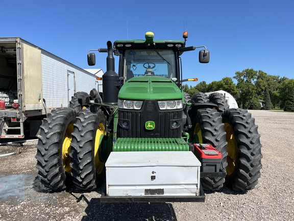 2015 John Deere 8370R Tractor