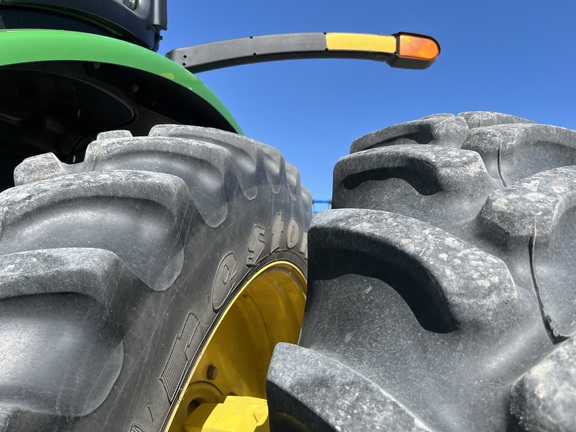 2015 John Deere 8370R Tractor