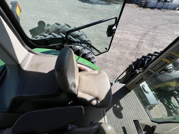 2015 John Deere 8370R Tractor