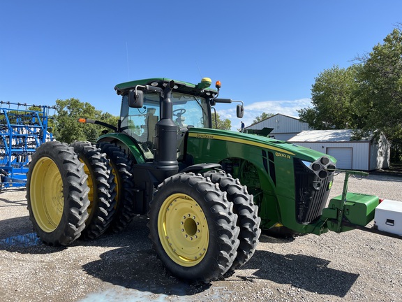 2015 John Deere 8370R Tractor