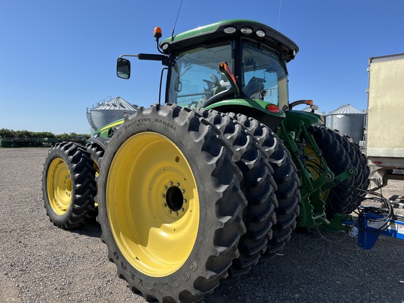 2015 John Deere 8370R Tractor