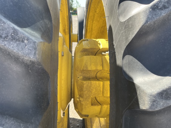 2015 John Deere 8370R Tractor