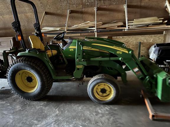 2009 John Deere 3720 Tractor Compact