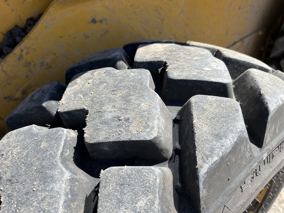 2024 John Deere 324G Skid Steer Loader