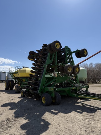 2017 John Deere 1890 Air Seeder