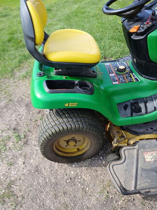2006 John Deere X324 Garden Tractor