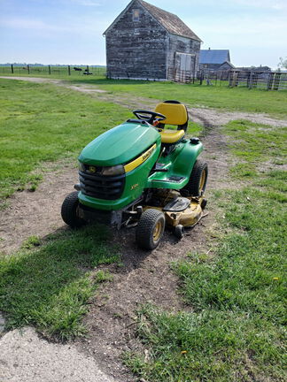 2006 John Deere X324 Garden Tractor