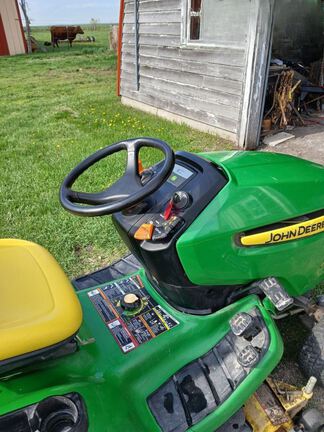 2006 John Deere X324 Garden Tractor
