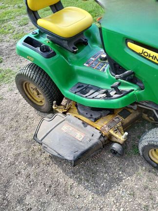 2006 John Deere X324 Garden Tractor