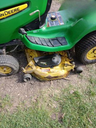 2006 John Deere X324 Garden Tractor