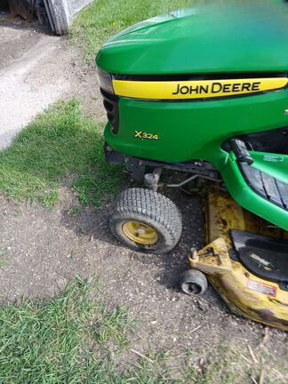 2006 John Deere X324 Garden Tractor