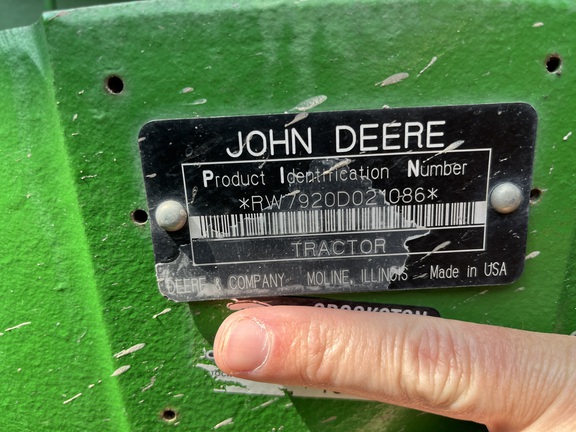 2004 John Deere 7920 Tractor
