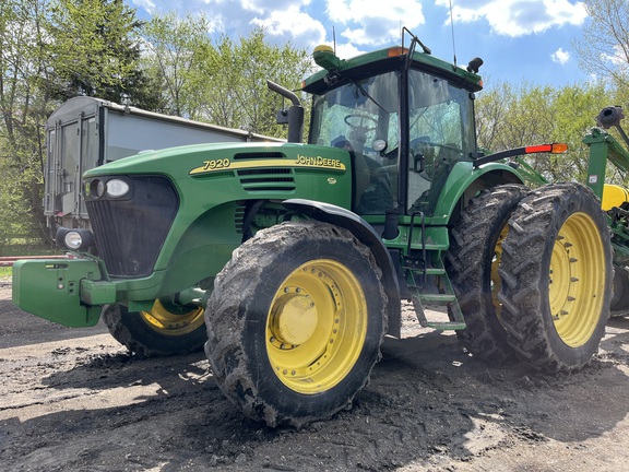 2004 John Deere 7920 Tractor