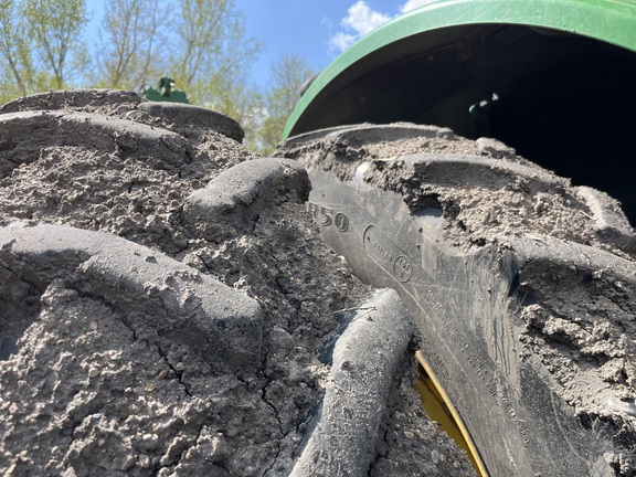 2004 John Deere 7920 Tractor