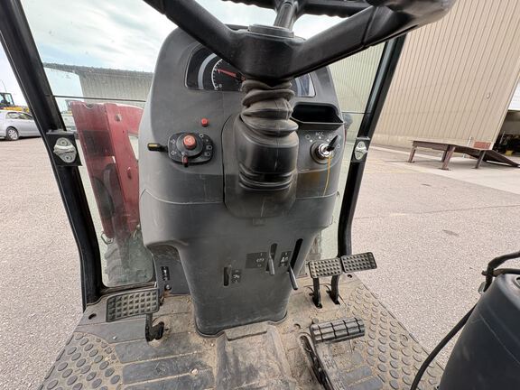 2016 Mahindra 1538 Tractor