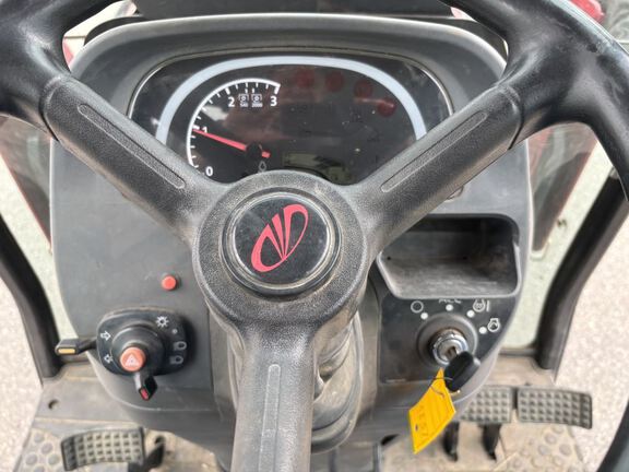 2016 Mahindra 1538 Tractor