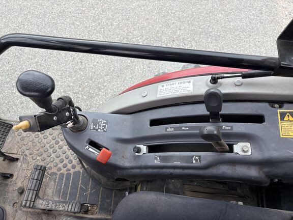 2016 Mahindra 1538 Tractor
