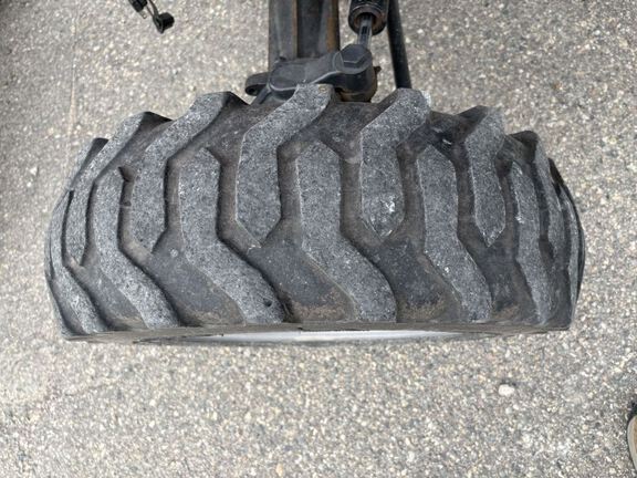 2016 Mahindra 1538 Tractor