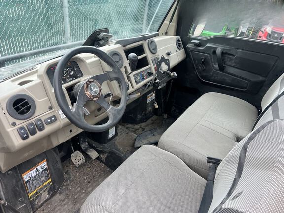 2023 John Deere XUV835R ATV