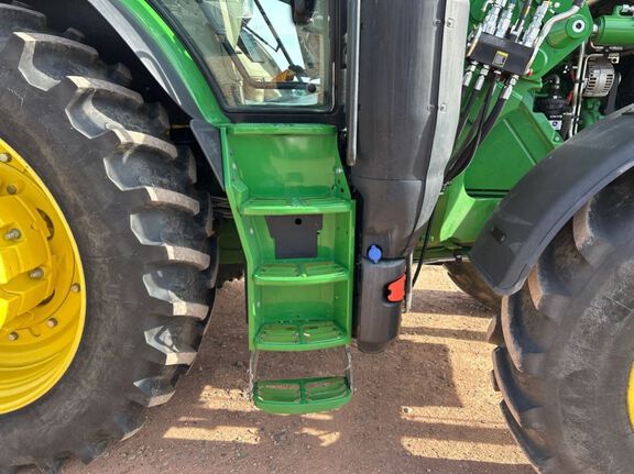 2023 John Deere 6R 175 Tractor