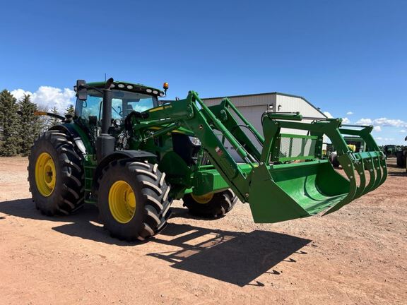 2023 John Deere 6R 195 Tractor