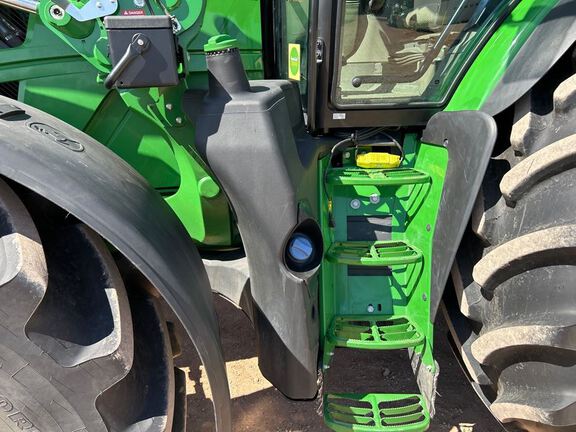 2023 John Deere 6R 195 Tractor