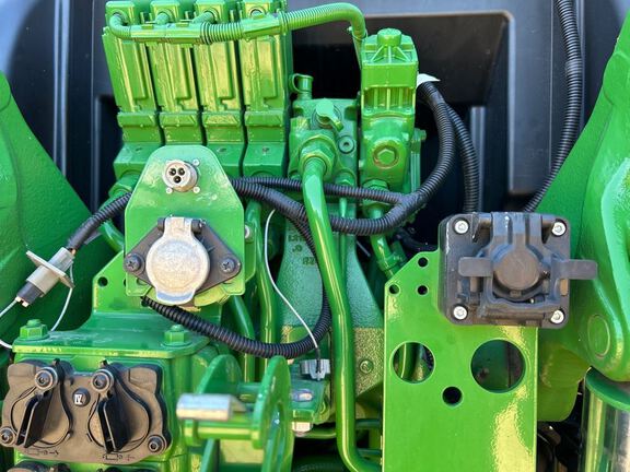 2023 John Deere 6R 195 Tractor