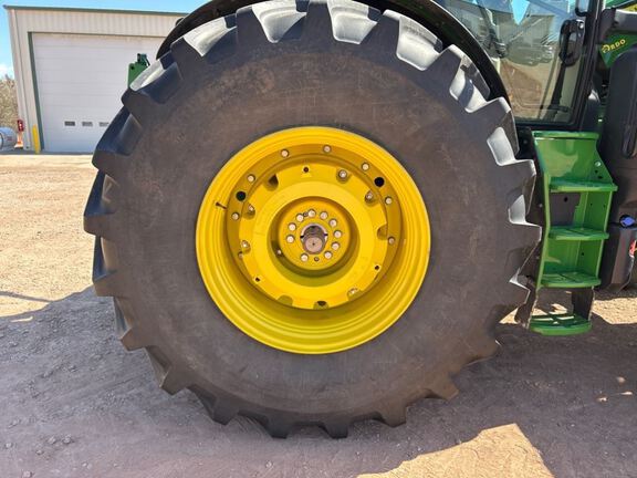 2023 John Deere 6R 195 Tractor