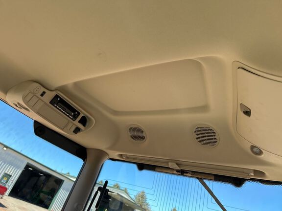 2023 John Deere 6R 195 Tractor