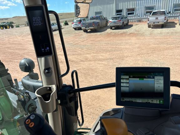 2023 John Deere 6R 195 Tractor