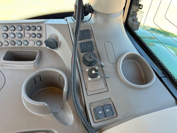 2023 John Deere 6R 195 Tractor