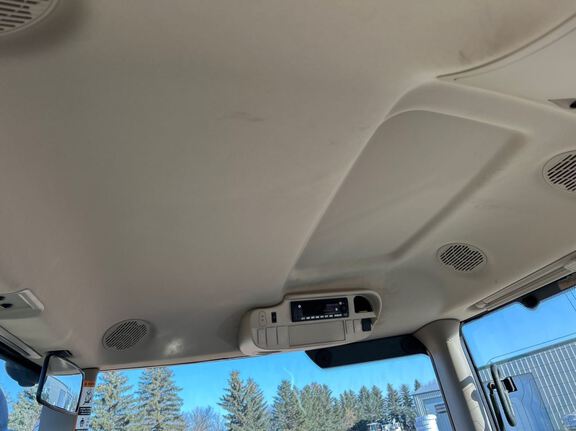 2023 John Deere 6R 195 Tractor