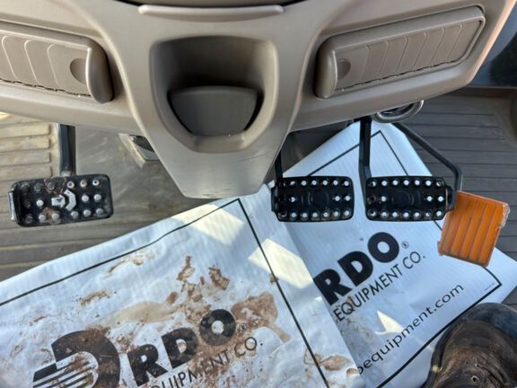 2023 John Deere 6R 195 Tractor