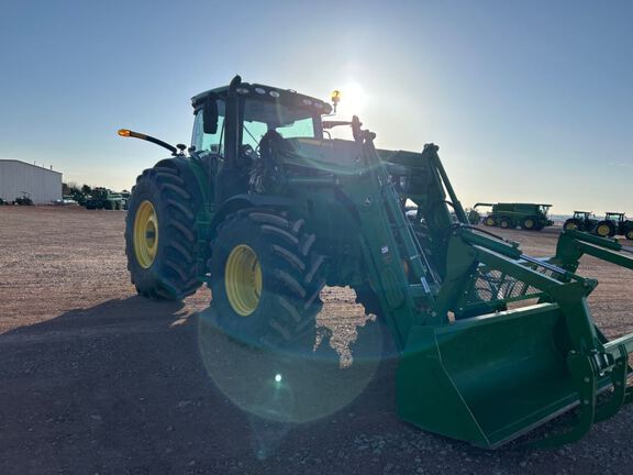 2023 John Deere 6R 195 Tractor