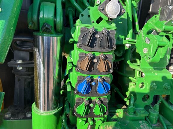 2023 John Deere 6R 195 Tractor