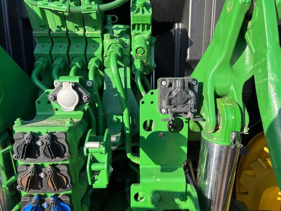 2023 John Deere 6R 195 Tractor