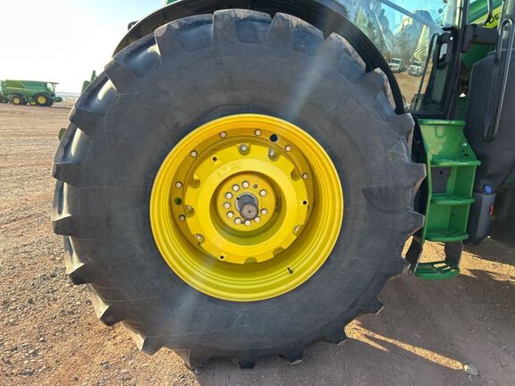 2023 John Deere 6R 195 Tractor