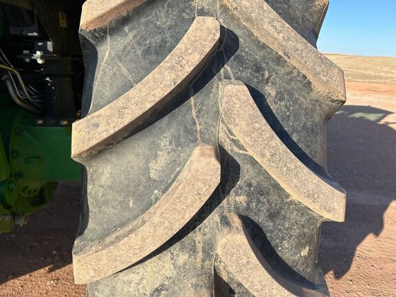 2023 John Deere 6R 195 Tractor