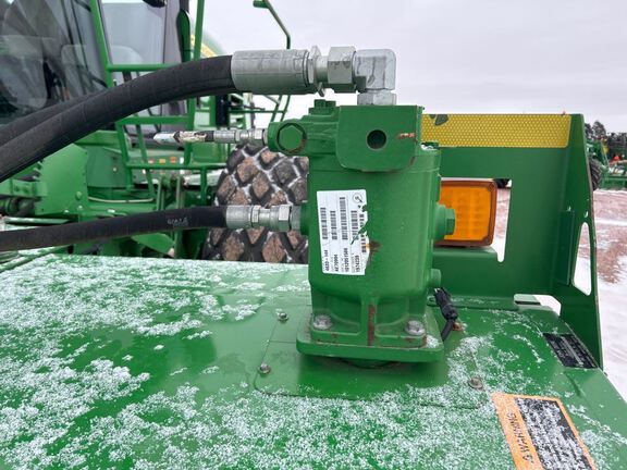 2013 John Deere R450 Windrower