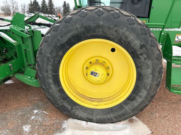 2013 John Deere R450 Windrower