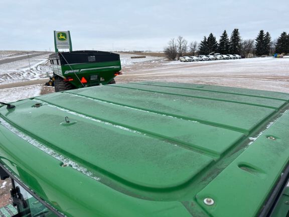 2013 John Deere R450 Windrower