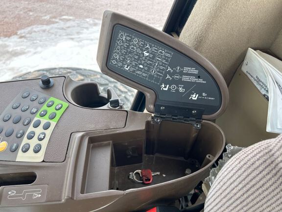 2013 John Deere R450 Windrower